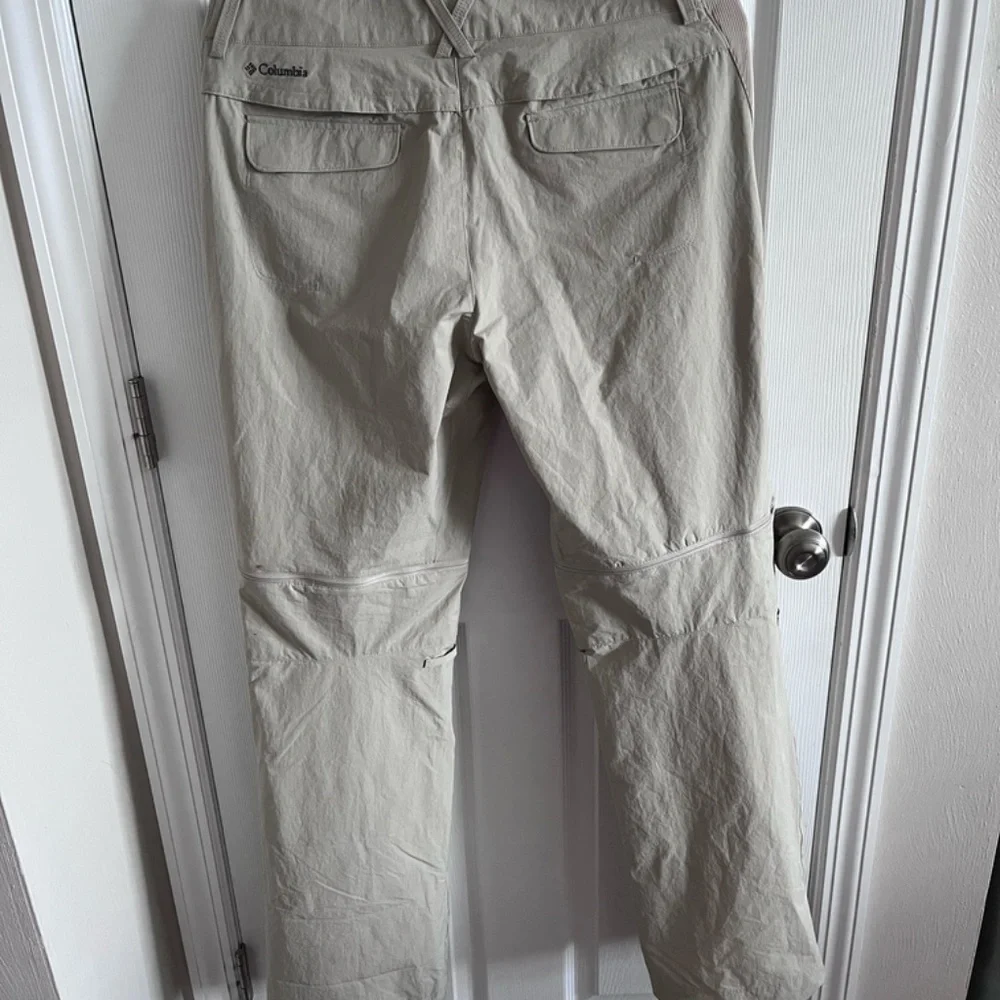 Columbia Women's Size 12 NWT Omni Shield Convertible Pants Beige - Picture 11 of 12